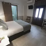 Hospederia Angeles 3*